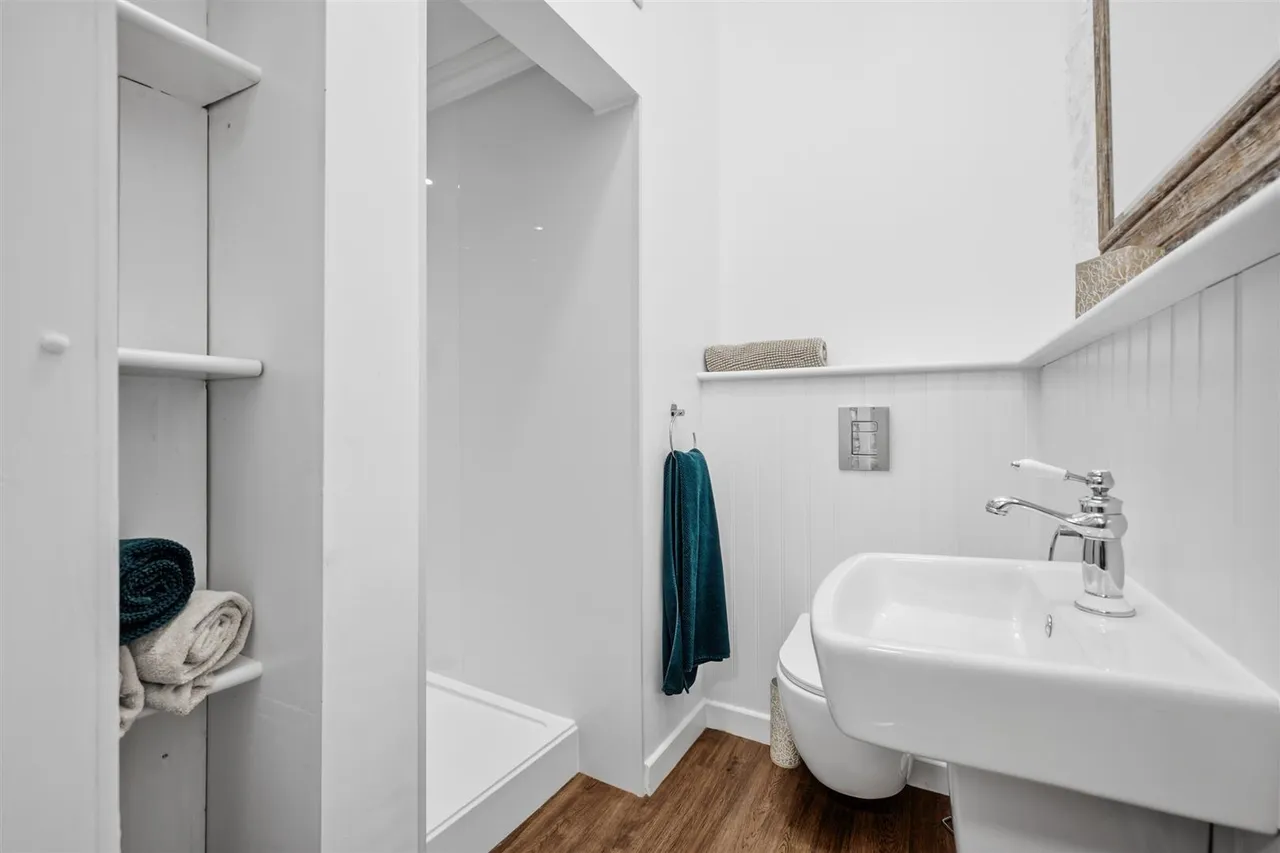 Commercial Road, Tideswell, SK17, photo 9