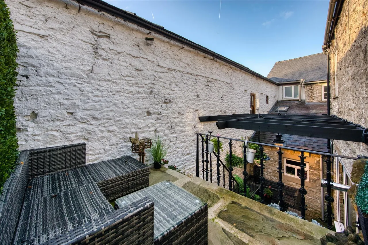 Commercial Road, Tideswell, SK17, photo 12