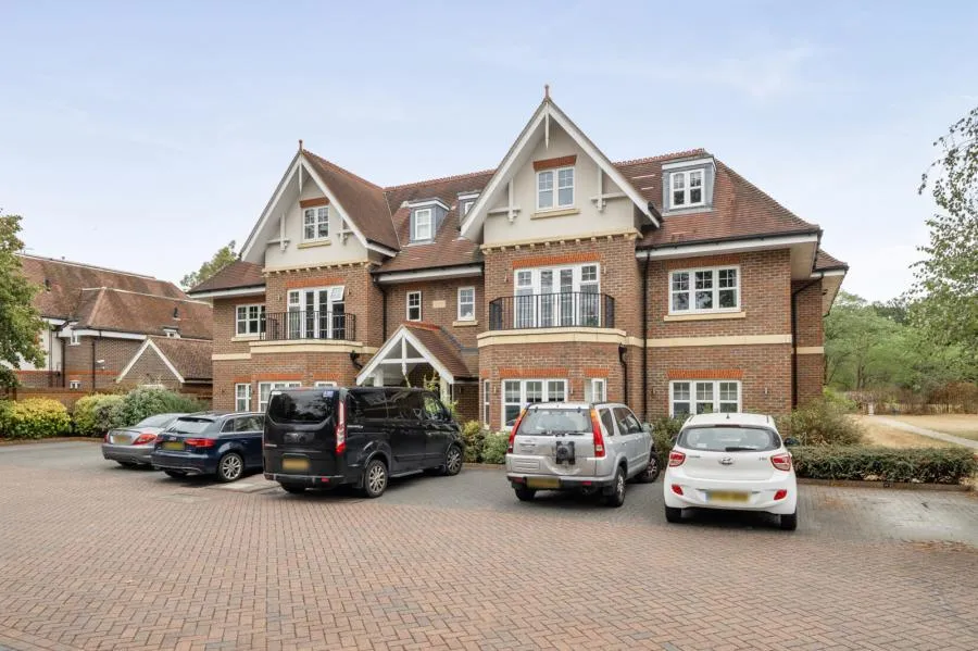 2 bed flat for sale, South Riding, Maidenhead, SL6