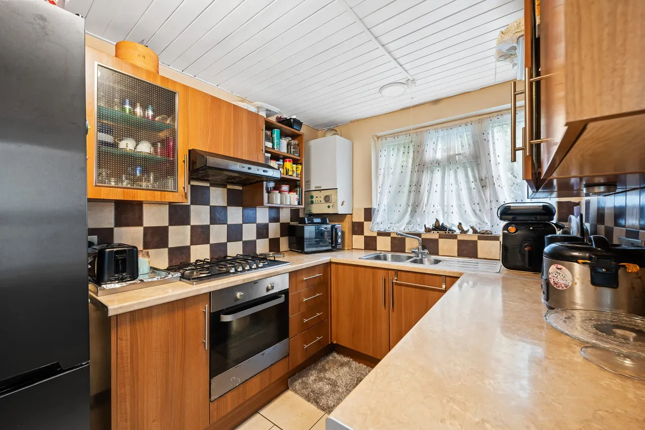 Swingate Lane, Plumstead, London SE18 2HH, photo 4