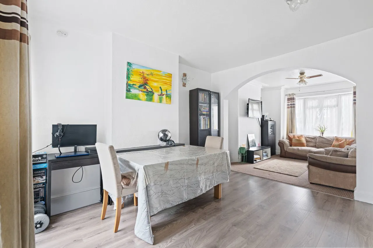 Swingate Lane, Plumstead, London SE18 2HH, photo 3