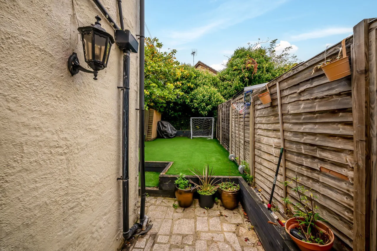Swingate Lane, Plumstead, London SE18 2HH, photo 8
