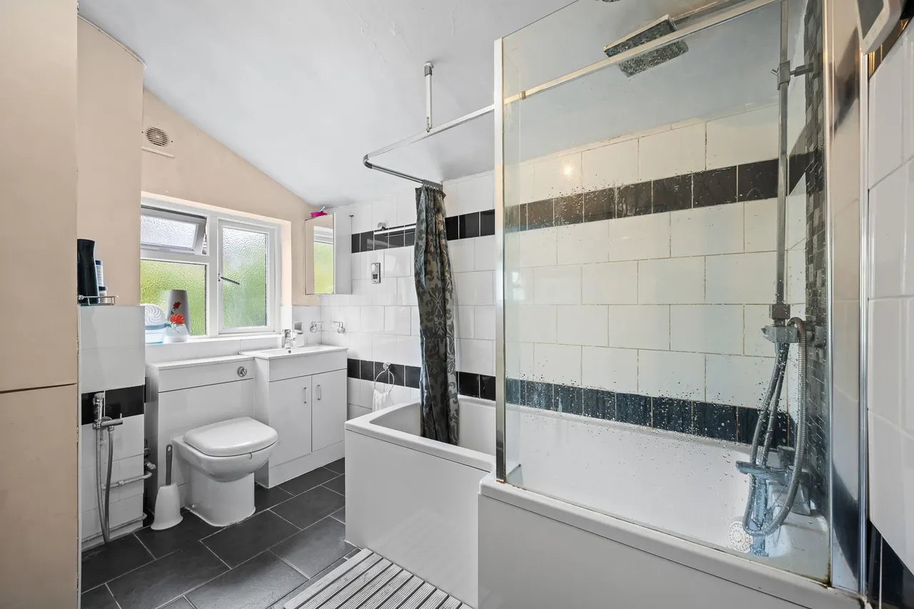 Swingate Lane, Plumstead, London SE18 2HH, photo 10