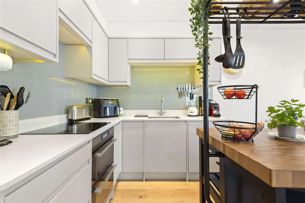 Fontenoy Road, London, SW12 9LU, photo 3