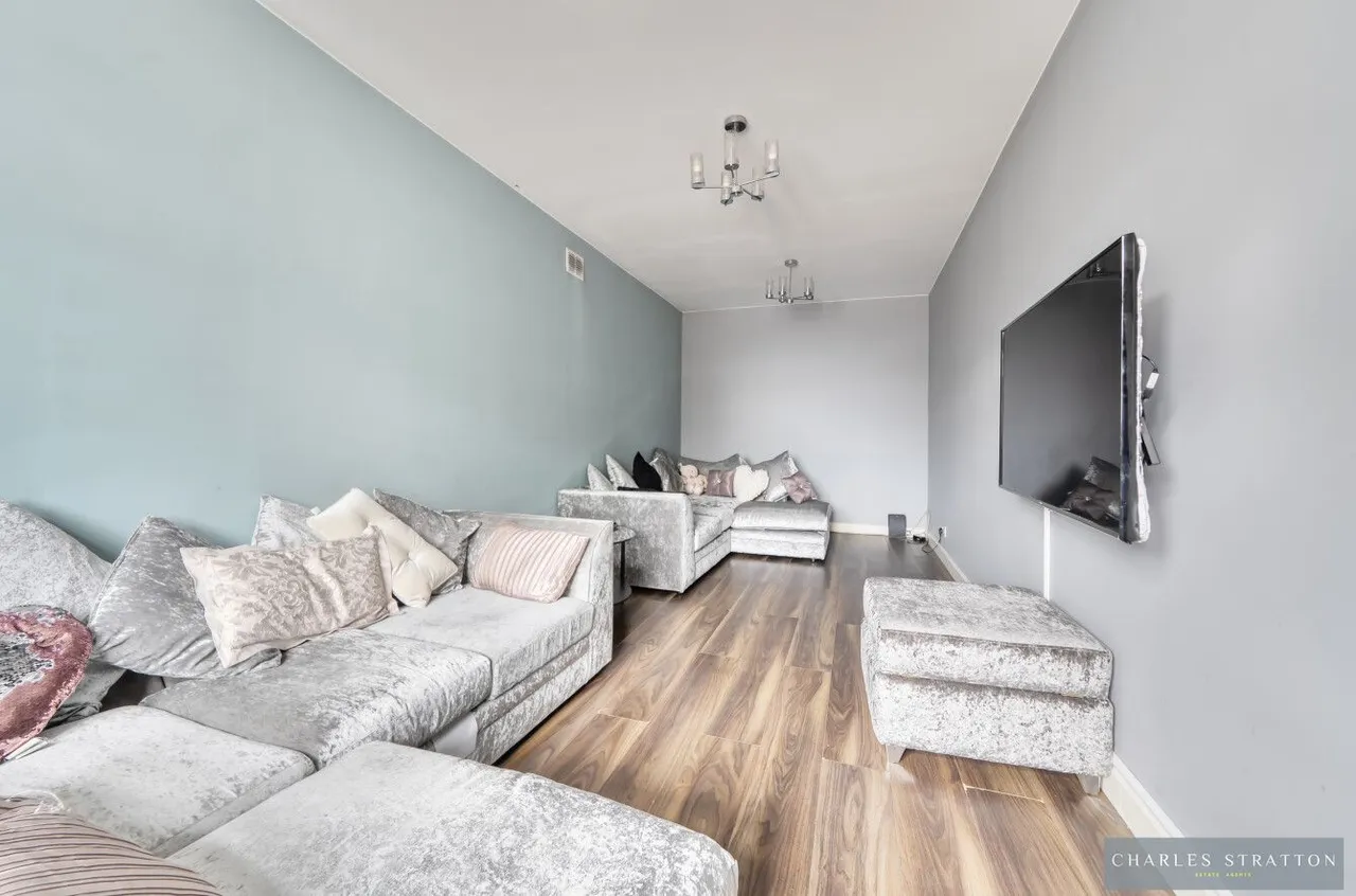 Ilford, Essex, IG6 2SL, photo 11