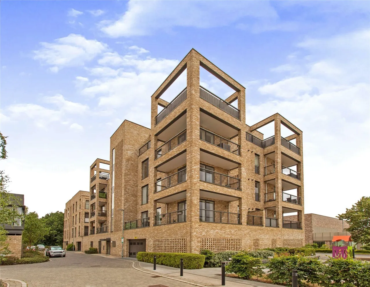 2 bed flat for sale — Woodpecker Way, Trumpington, Cambridge, Cambridgeshire, CB2