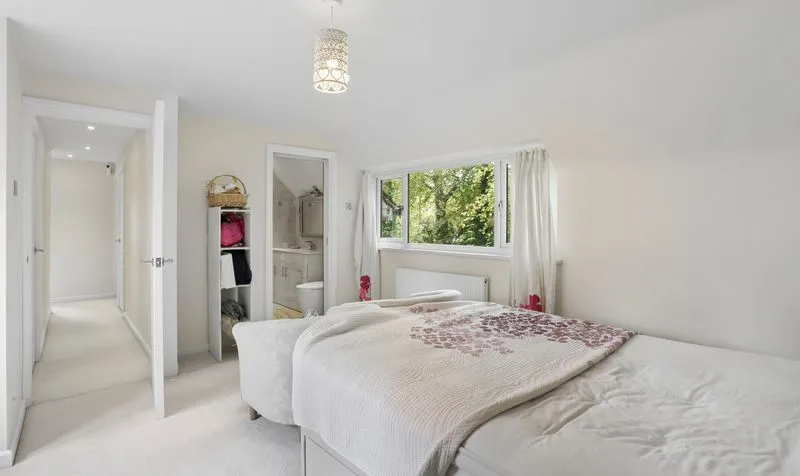 Milburn Walk, Epsom, KT18, photo 21