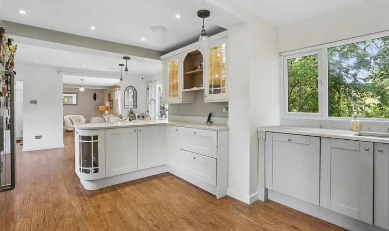Milburn Walk, Epsom, KT18, photo 5