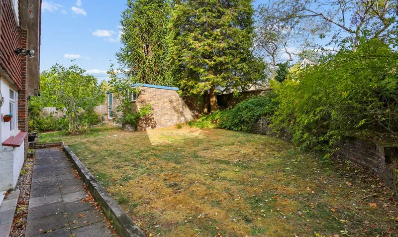 Milburn Walk, Epsom, KT18, photo 28