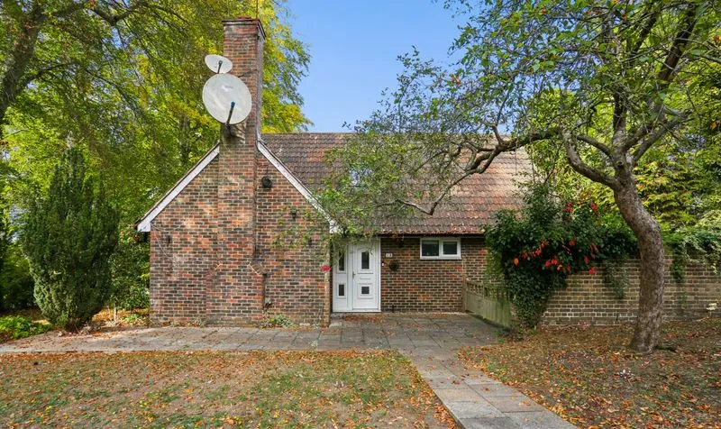 Milburn Walk, Epsom, KT18, photo 31