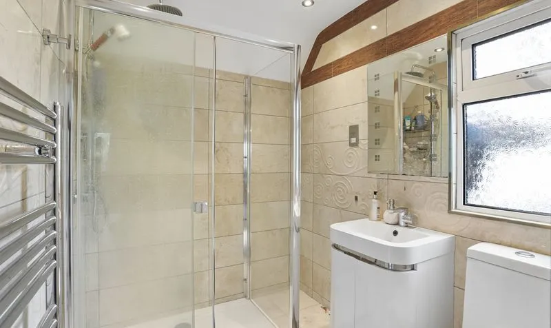 Milburn Walk, Epsom, KT18, photo 26