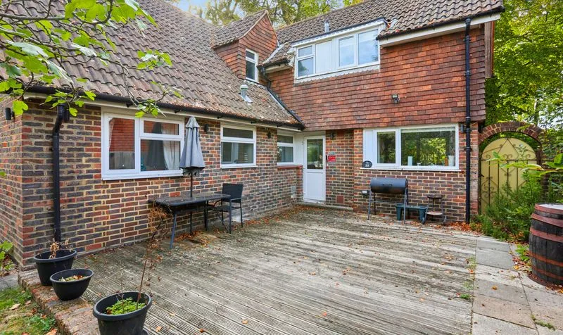 Milburn Walk, Epsom, KT18, photo 30