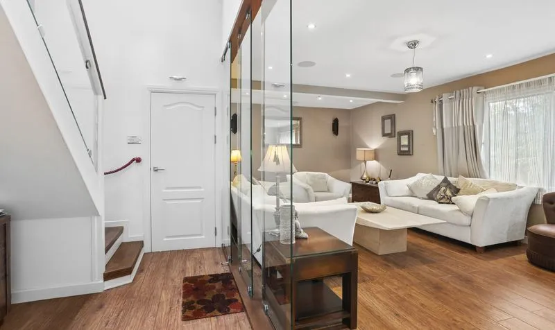 Milburn Walk, Epsom, KT18, photo 9