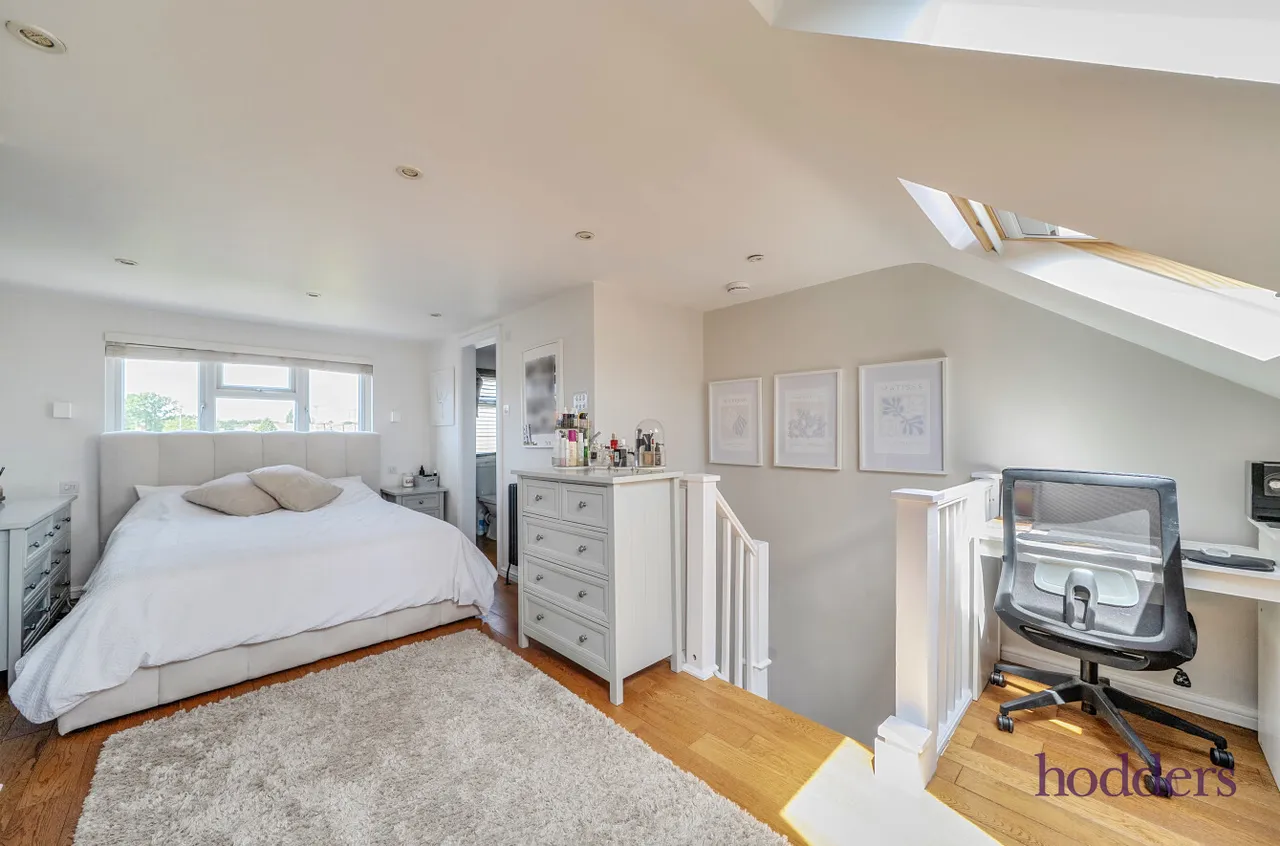 Chertsey Road, Addlestone, KT15, photo 10