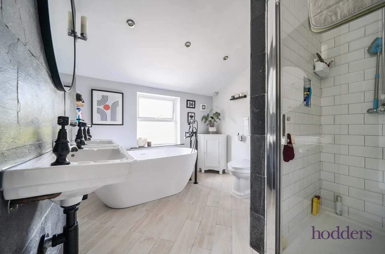 Chertsey Road, Addlestone, KT15, photo 6