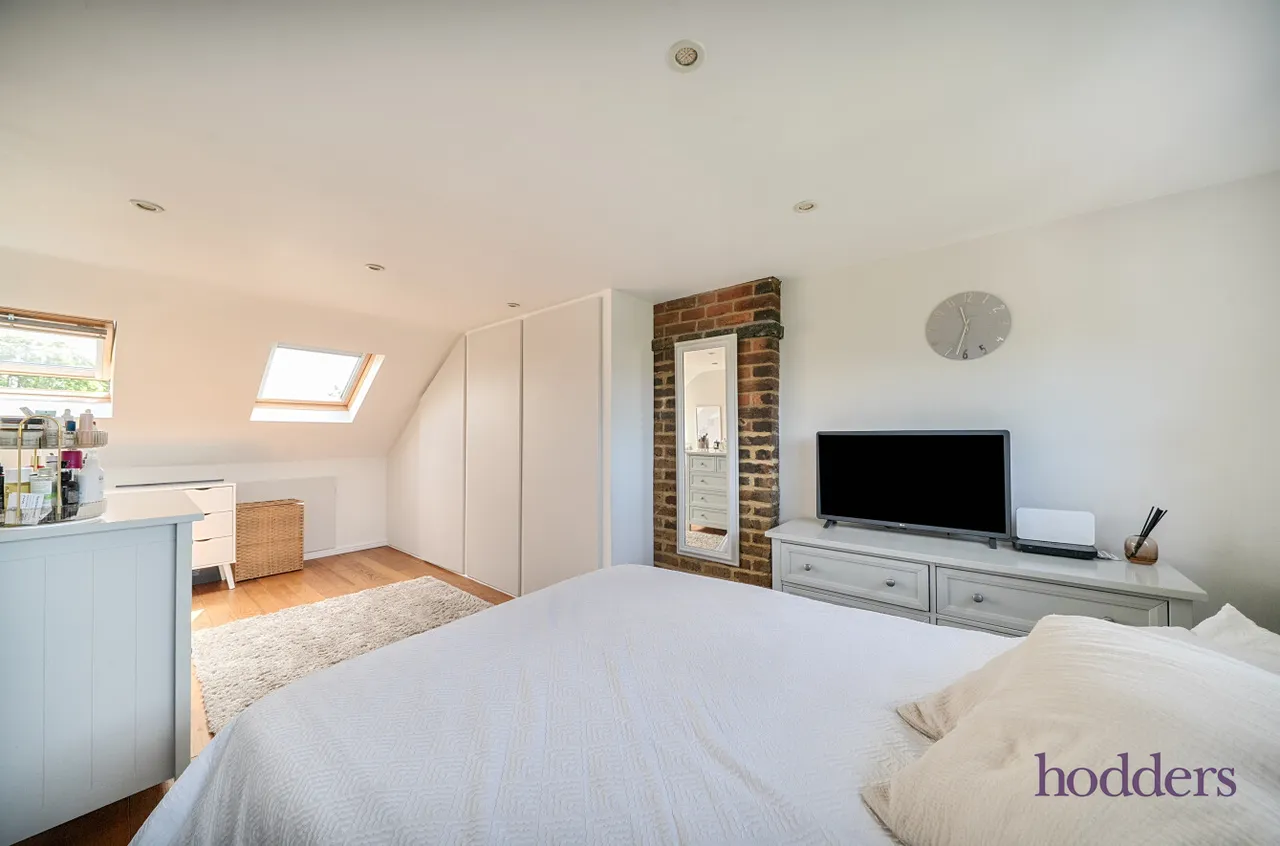Chertsey Road, Addlestone, KT15, photo 4