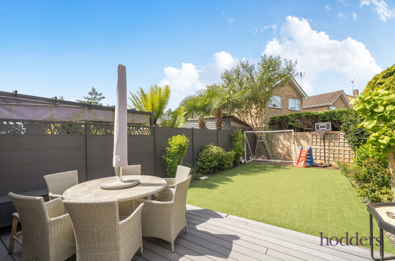 Chertsey Road, Addlestone, KT15, photo 8