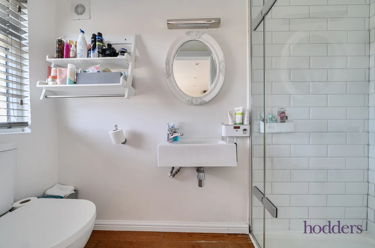 Chertsey Road, Addlestone, KT15, photo 9