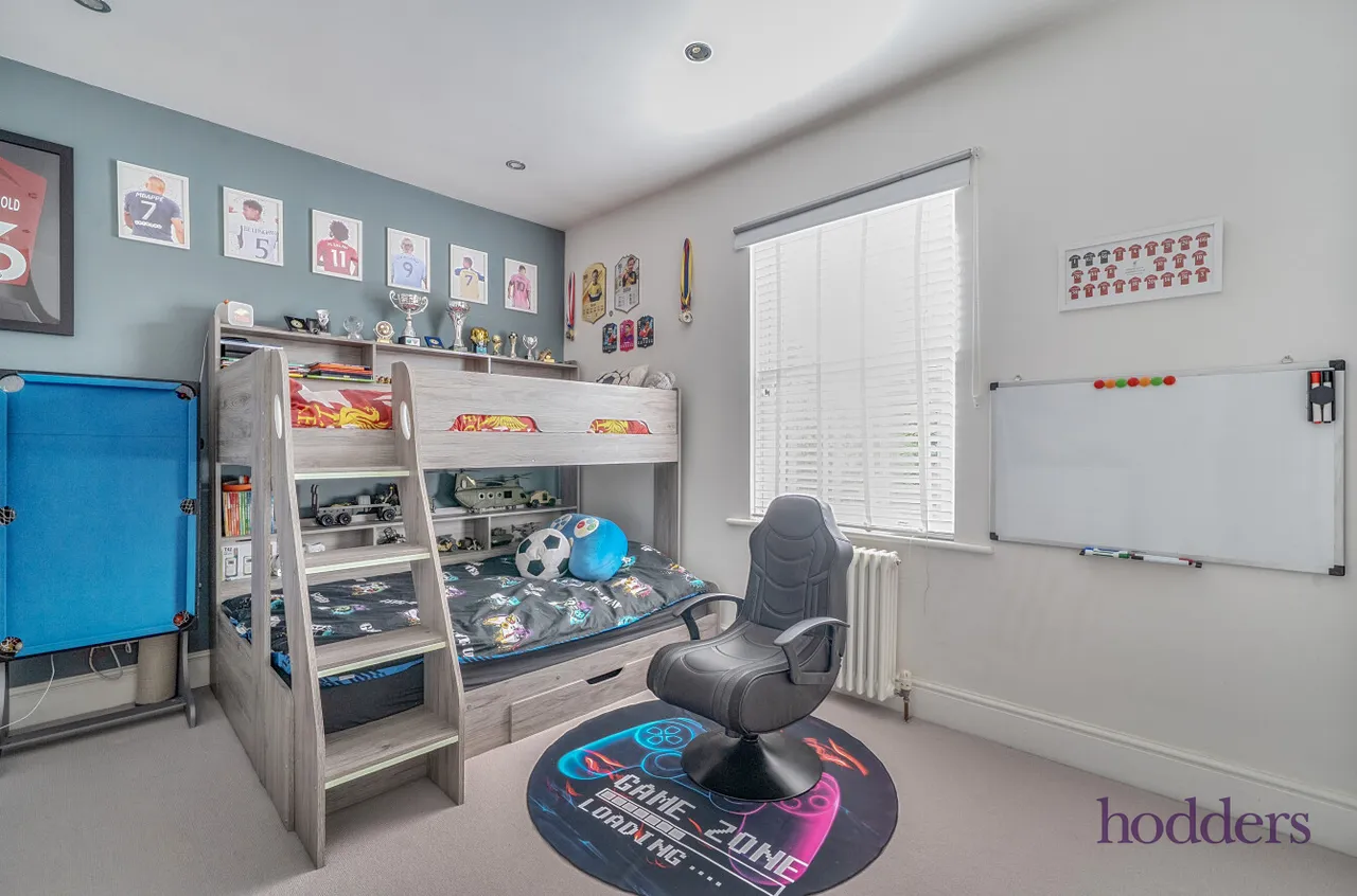 Chertsey Road, Addlestone, KT15, photo 16