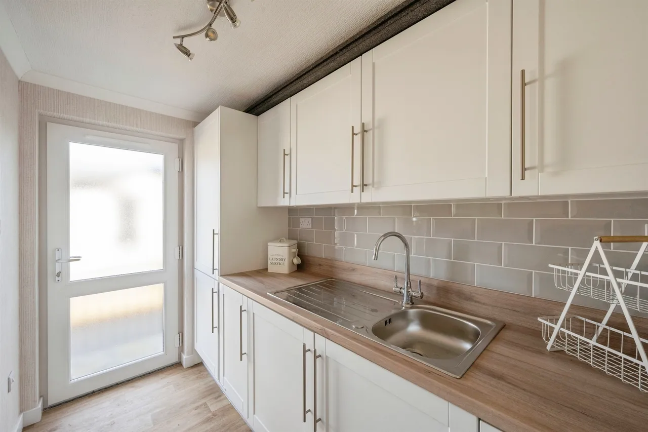 Sandtoft Road, Belton, Doncaster, photo 6