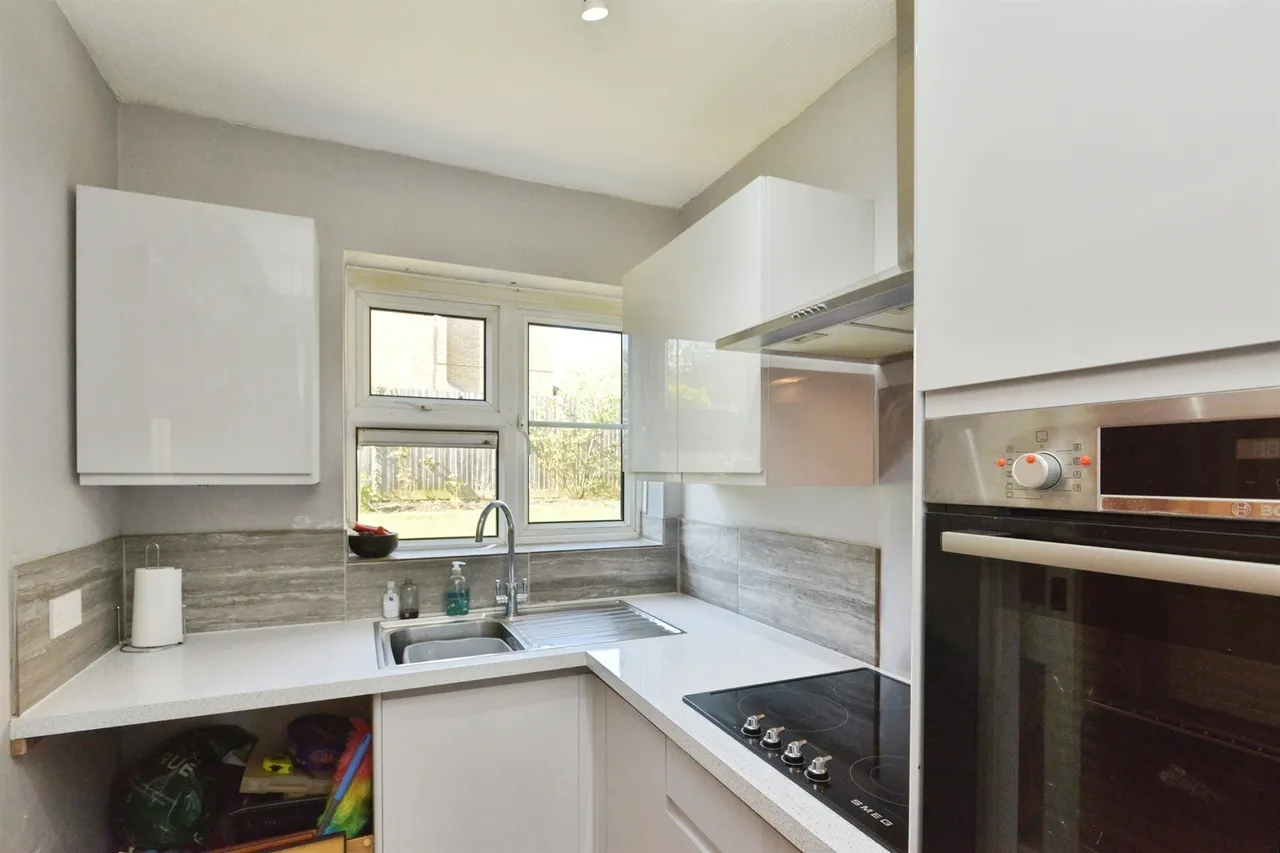 Germander Place, Conniburrow, MK14, photo 6