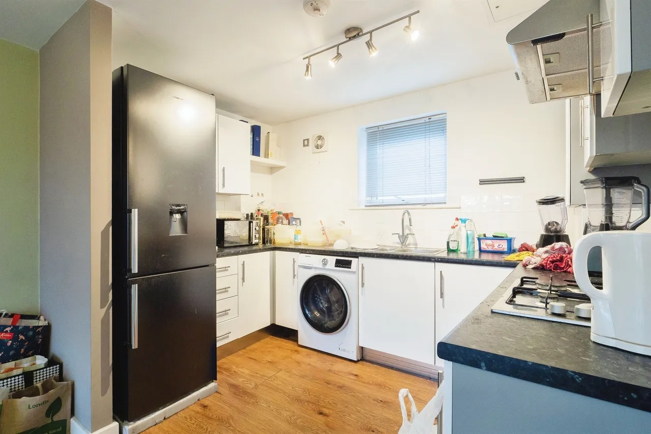 Sandhills Avenue, Hamilton, Leicester, photo 2