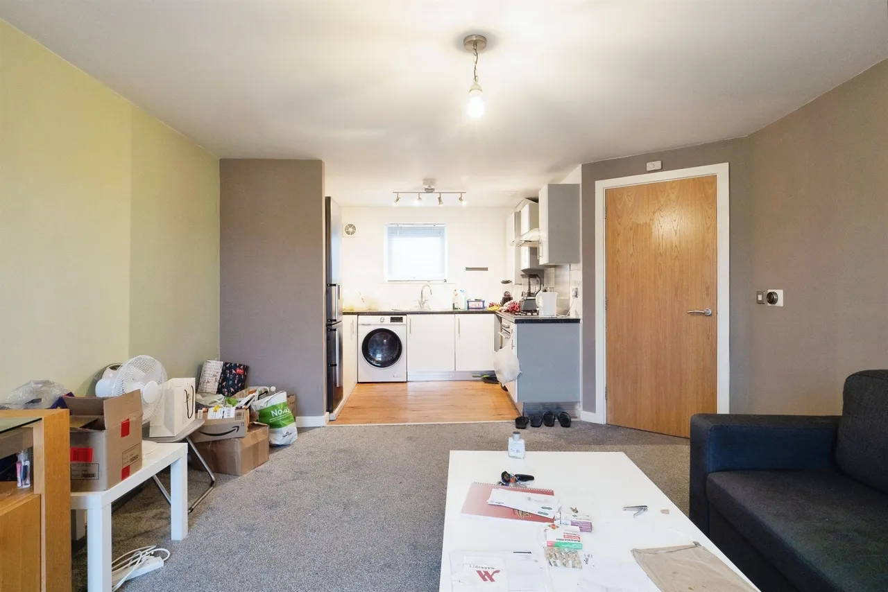 Sandhills Avenue, Hamilton, Leicester, photo 5