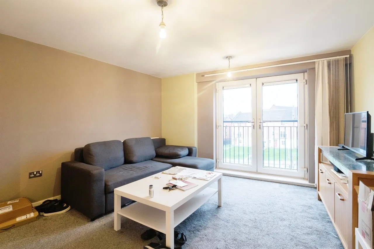 2 bed house for sale — Sandhills Avenue, Hamilton, Leicester