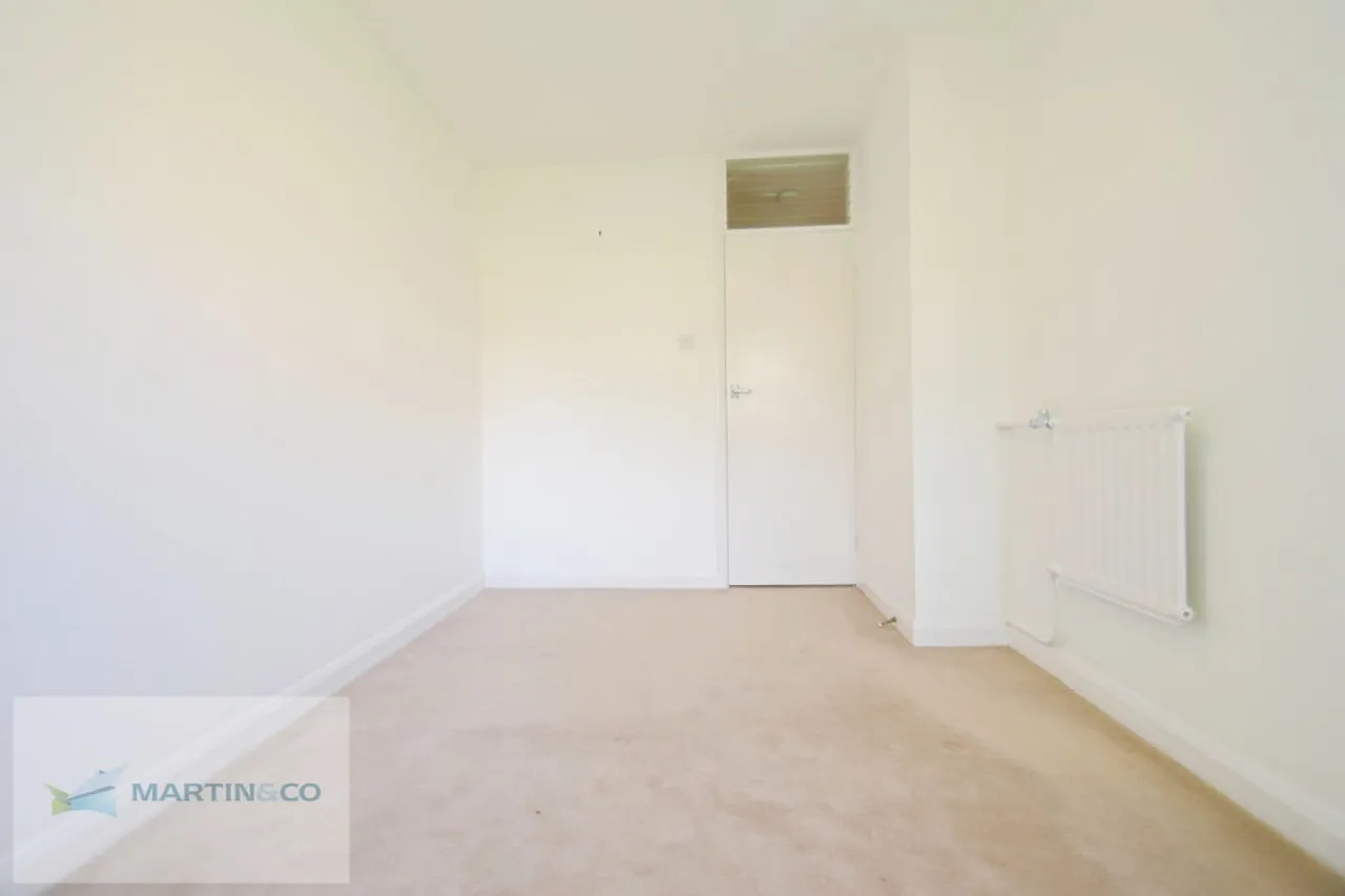 Gainsborough Court, KT12, photo 11