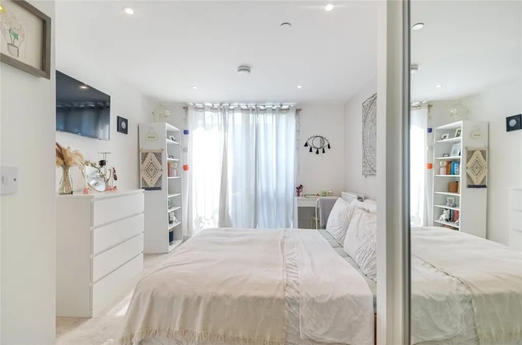 Lismore Boulevard, Colindale, NW9, photo 9