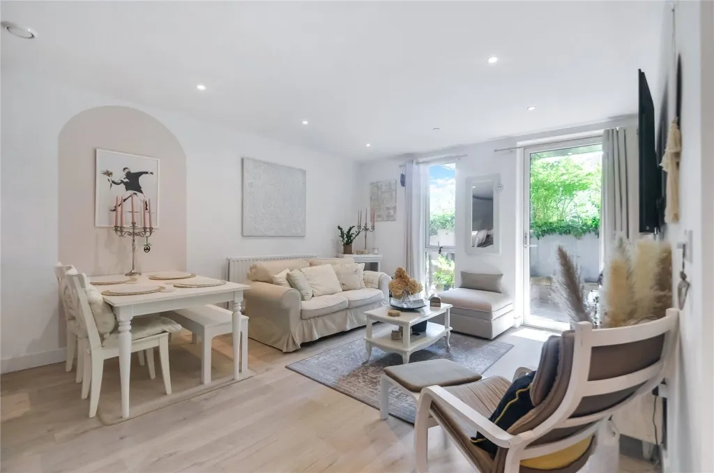 Lismore Boulevard, Colindale, NW9, photo 4