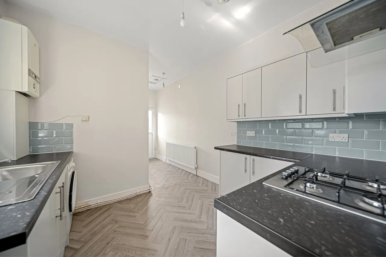 London Road, Greenhithe, DA9 9JF, photo 5