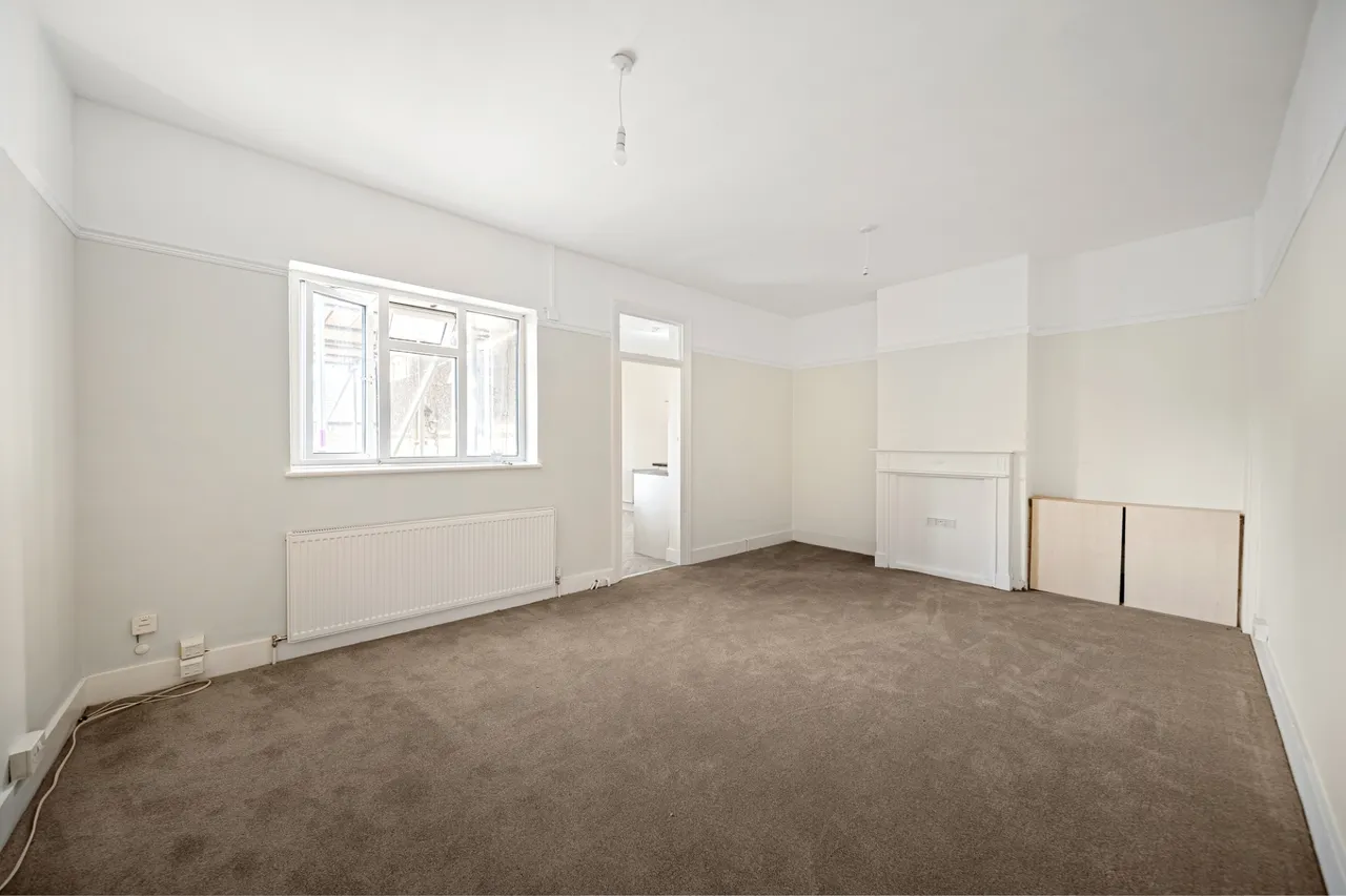 London Road, Greenhithe, DA9 9JF, photo 2