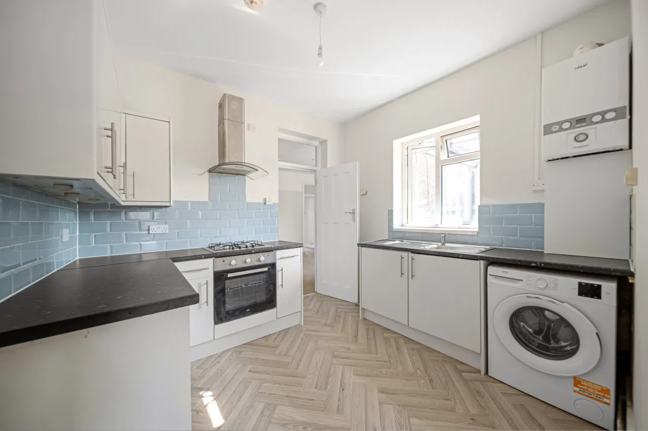 London Road, Greenhithe, DA9 9JF, photo 13