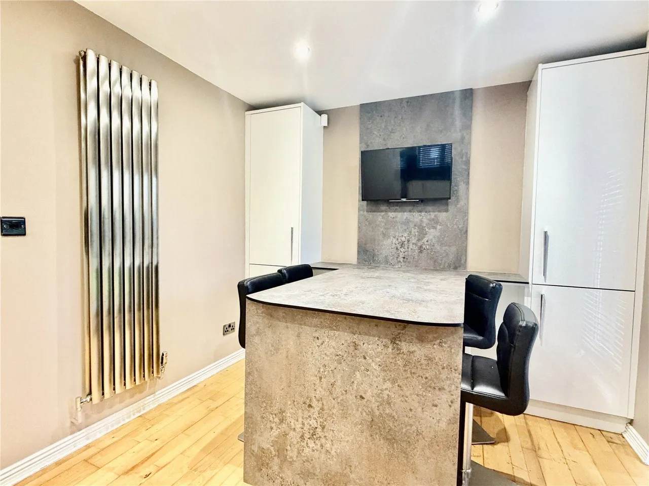 Hornchurch Court, Heywood, OL10, photo 8