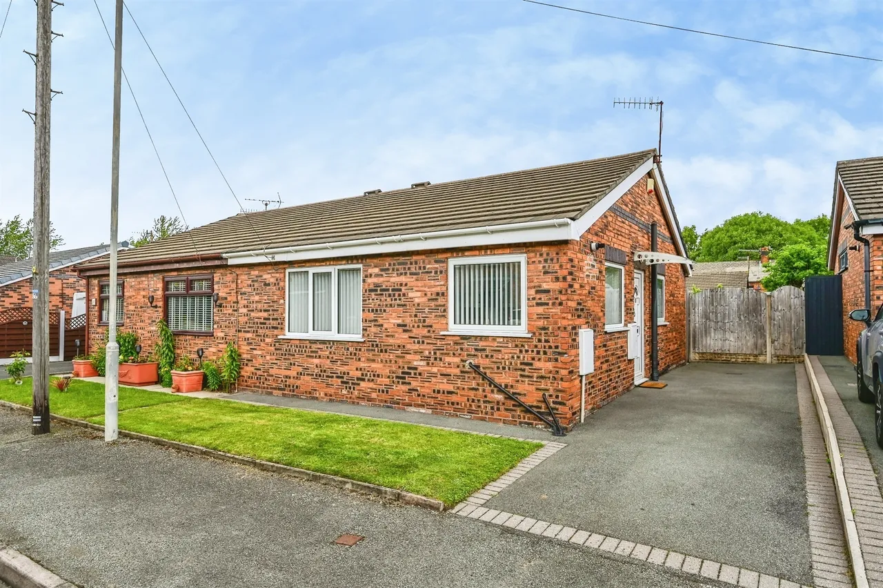 2 bed house for sale — Almond Court, Liverpool