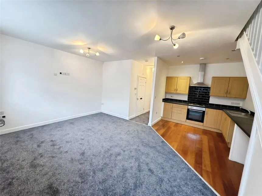 Victoria Road, Bentley, South Yorkshire, DN5, photo 2