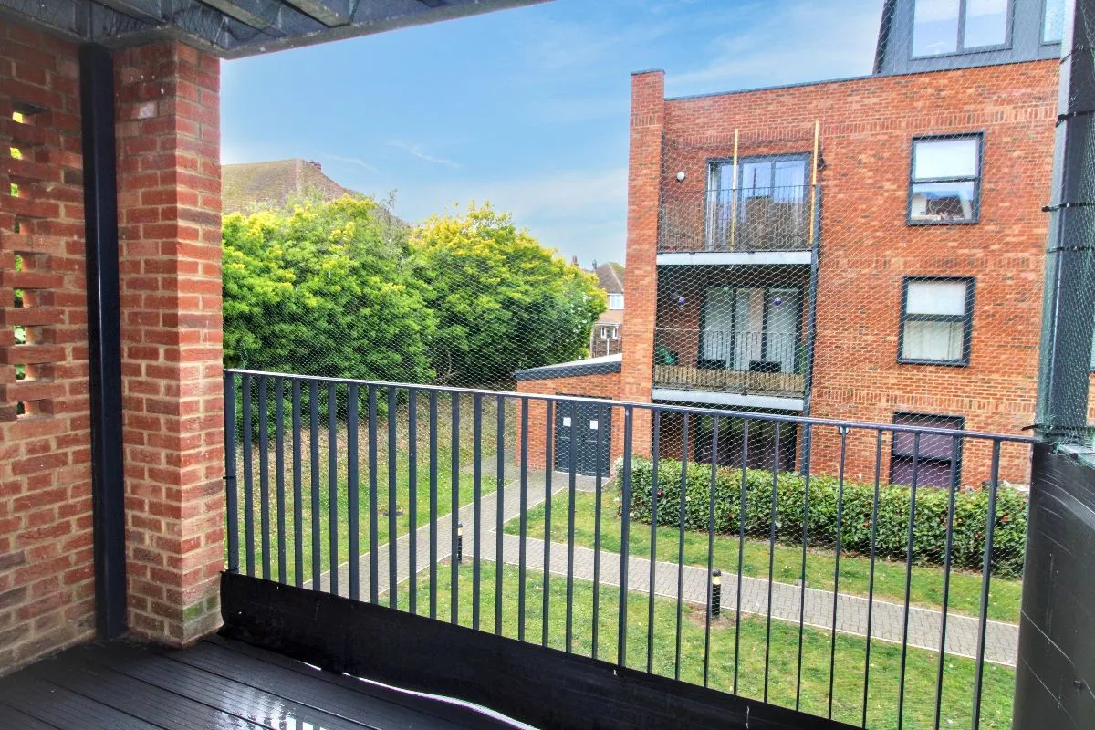 Charles Court, Margate, Kent, CT9 3FH, photo 7