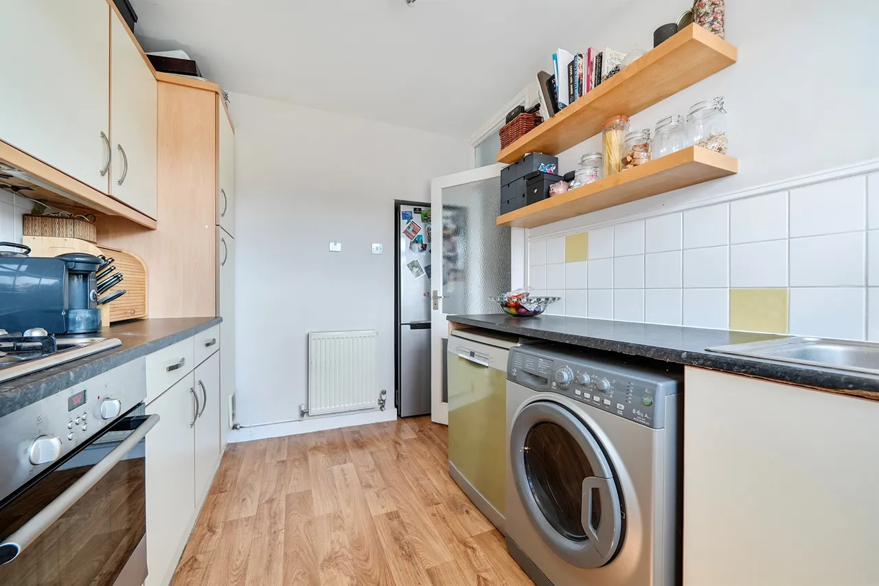 Cheviot Close, Enfield, photo 6