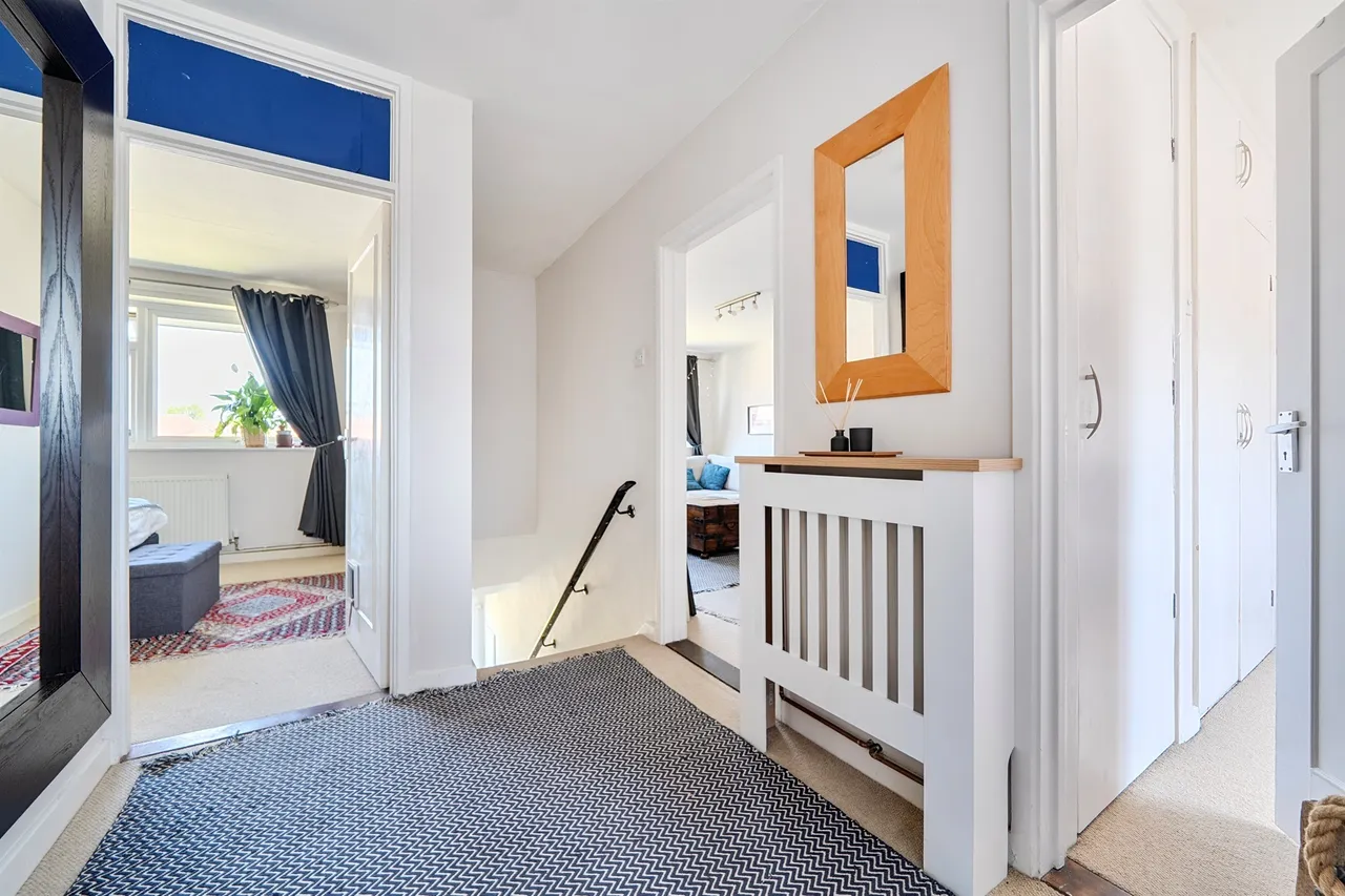 Cheviot Close, Enfield, photo 11