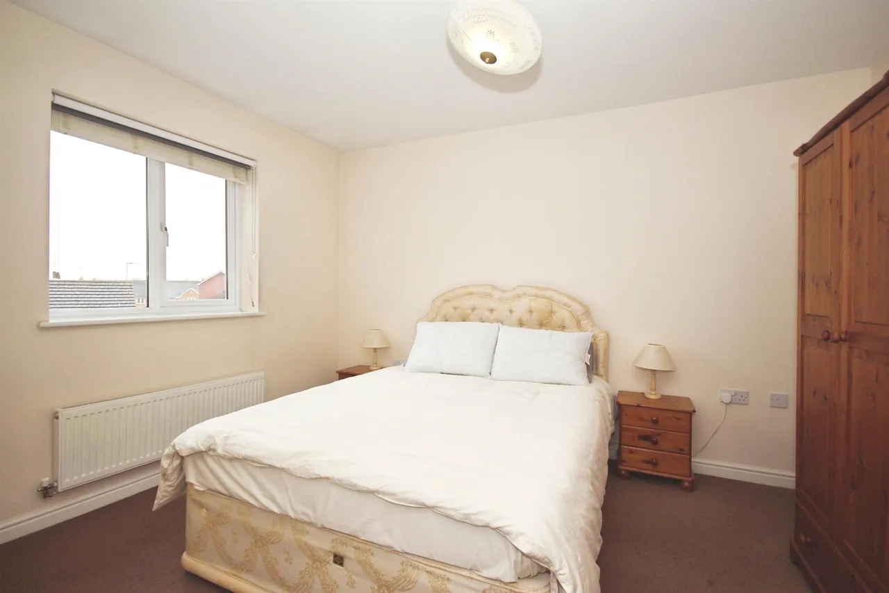 Claypitts Boulevard, Warwick, photo 10