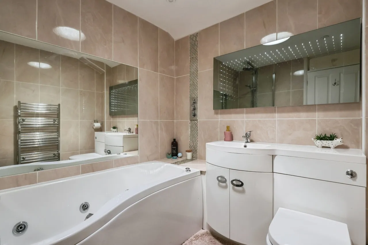 Pitt House Lane, Christchurch, BH23, photo 12