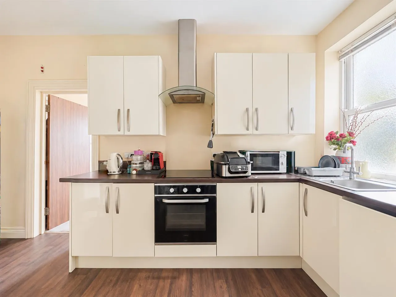 Chapel Park Road, St Leonards On Sea, East Sussex, TN37 6JB, photo 2