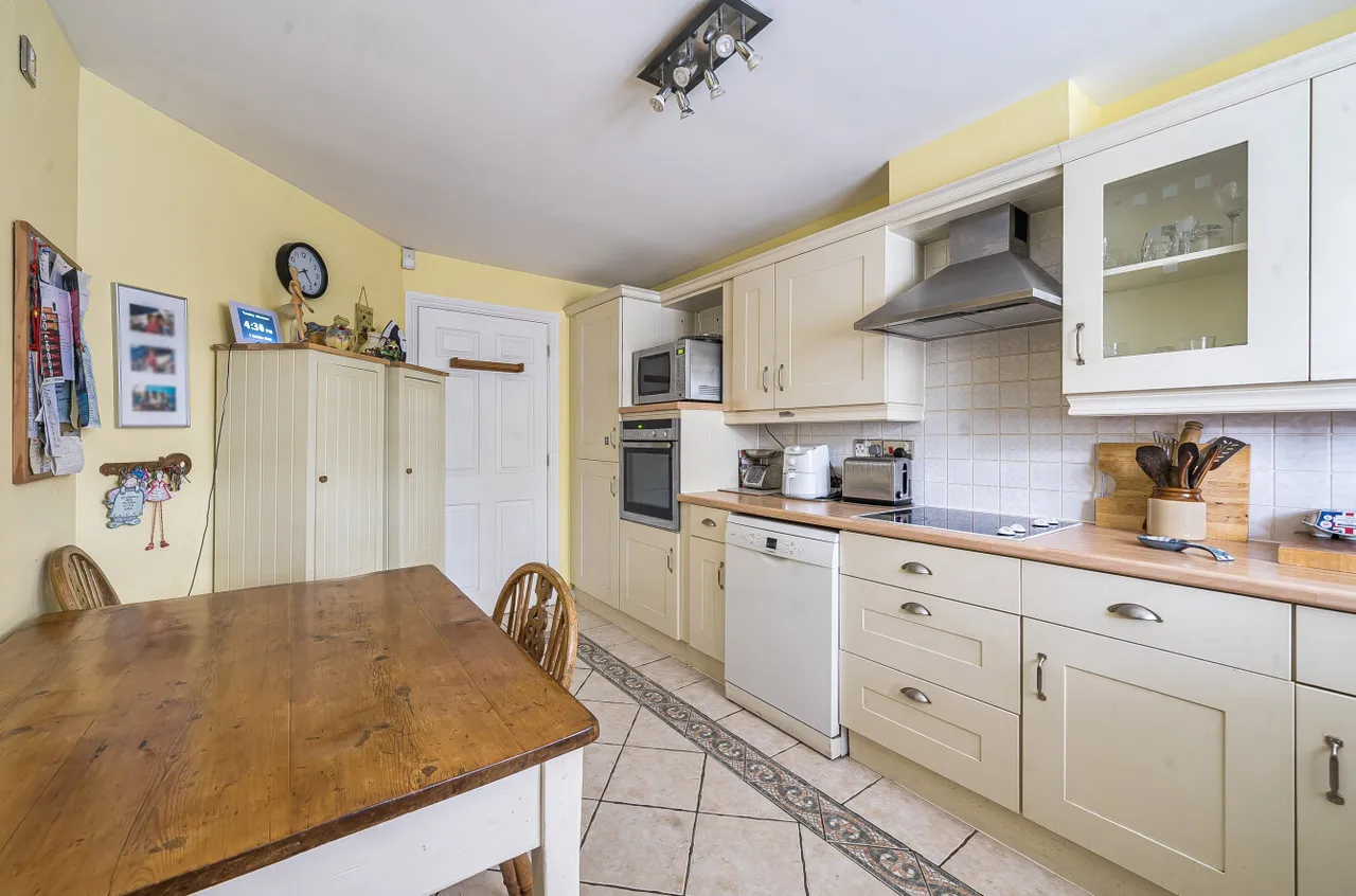 Courtney Place, Terrace Road South, Binfield, Bracknell, RG42 4DP, photo 4