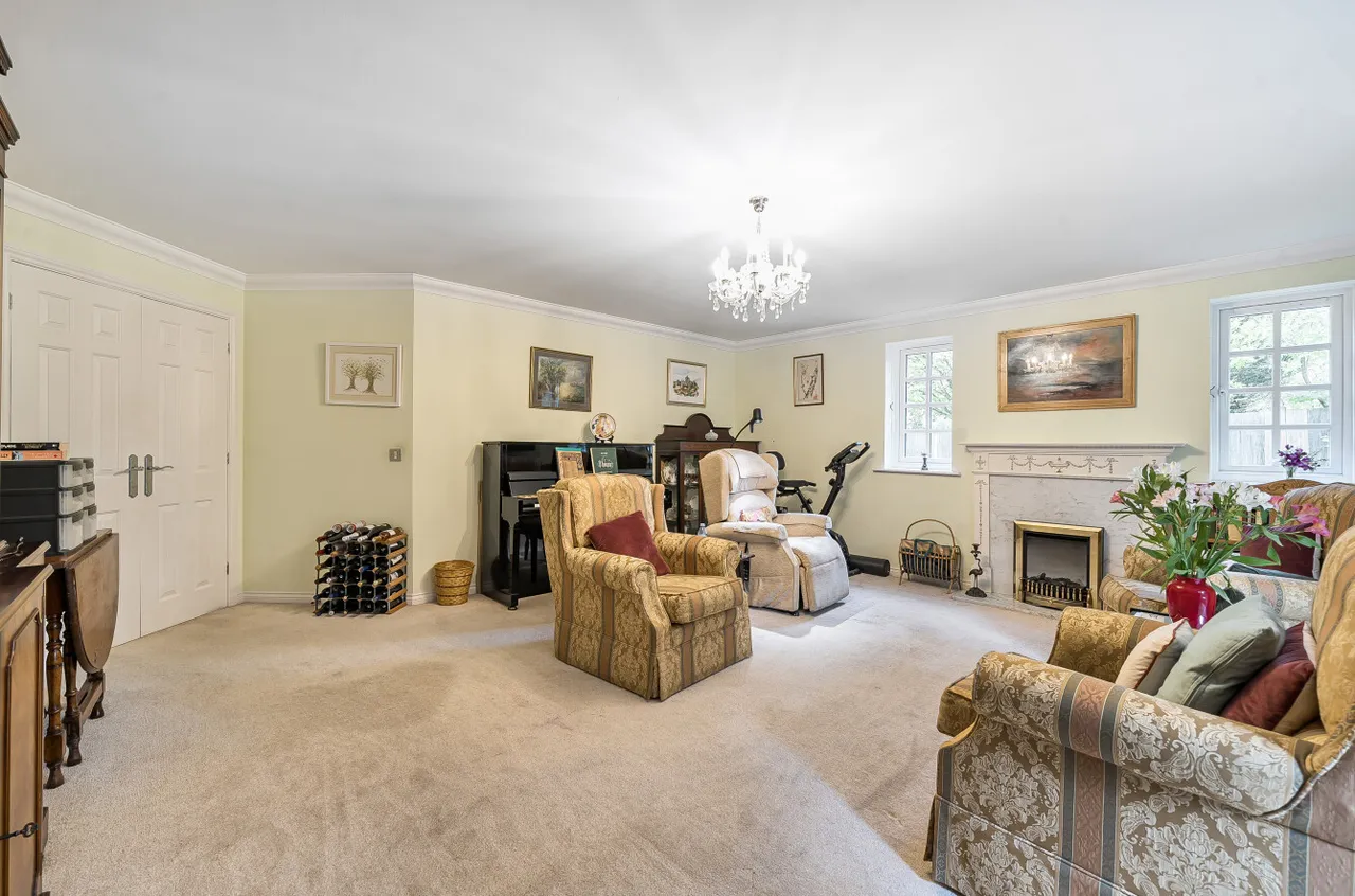 Courtney Place, Terrace Road South, Binfield, Bracknell, RG42 4DP, photo 3