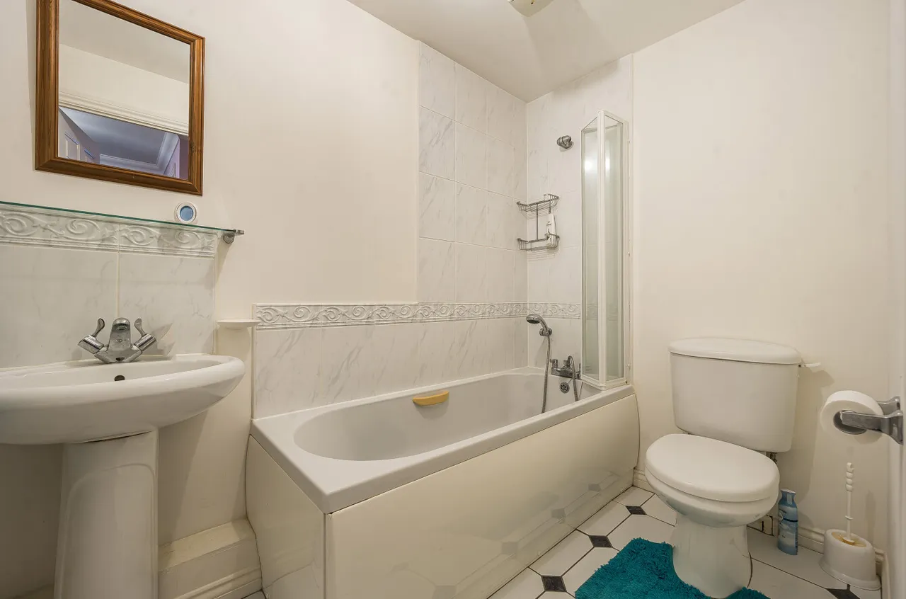 Courtney Place, Terrace Road South, Binfield, Bracknell, RG42 4DP, photo 16