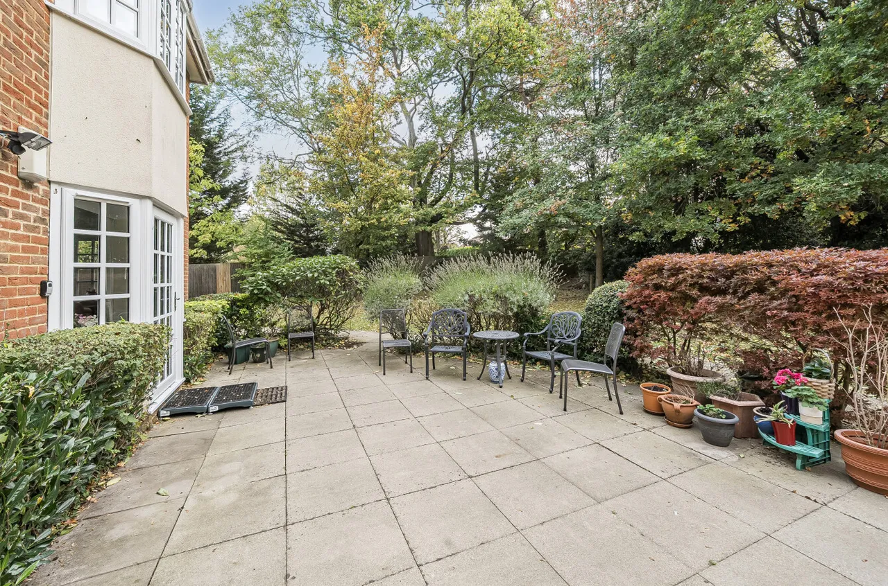 Courtney Place, Terrace Road South, Binfield, Bracknell, RG42 4DP, photo 6