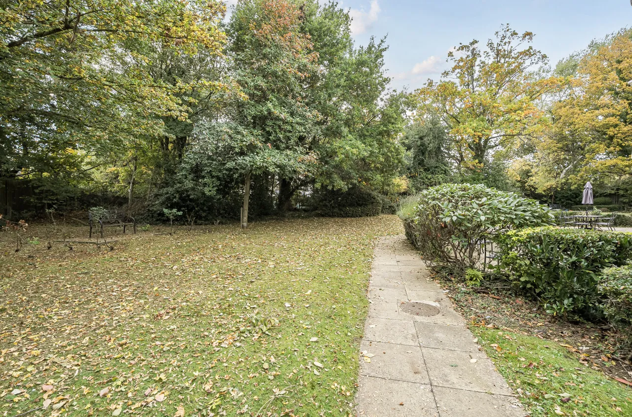 Courtney Place, Terrace Road South, Binfield, Bracknell, RG42 4DP, photo 8