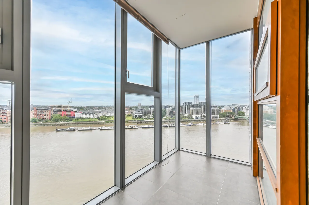 1005 Falcon Wharf, 34 Lombard Road, London, photo 8