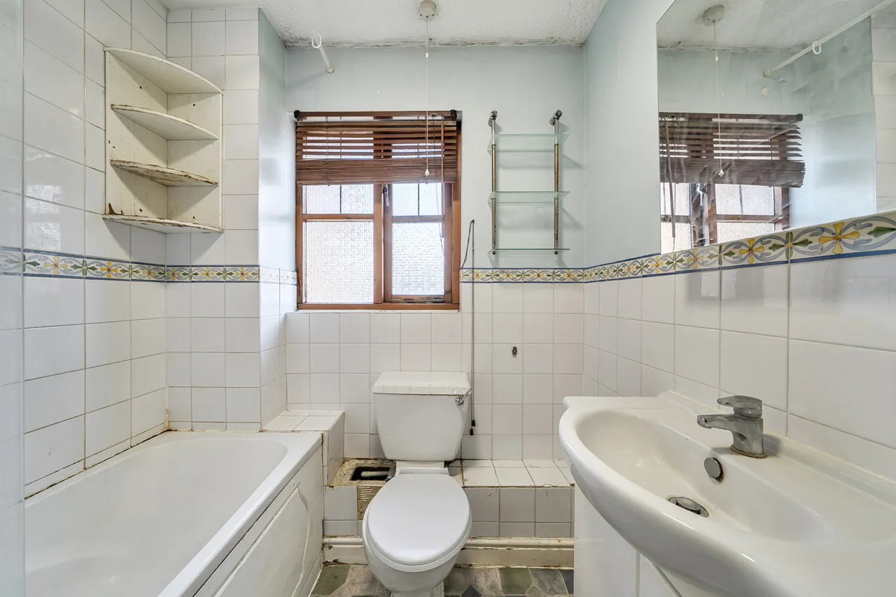 Elliott Avenue, Ruislip, HA4, photo 9